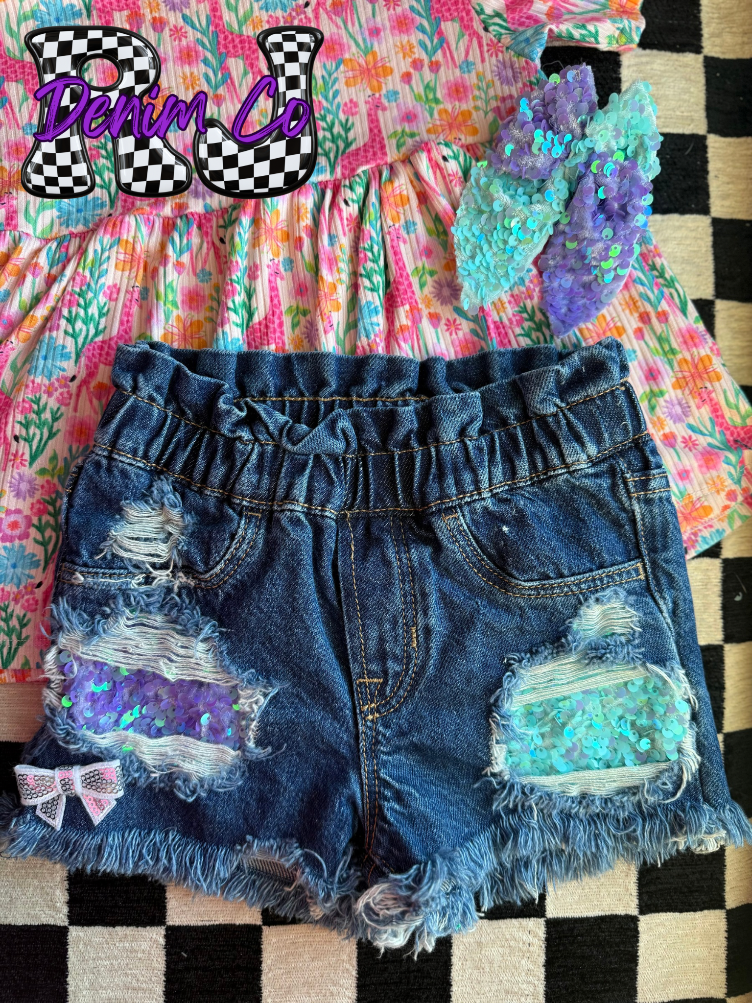 4T Sequin Peekaboo