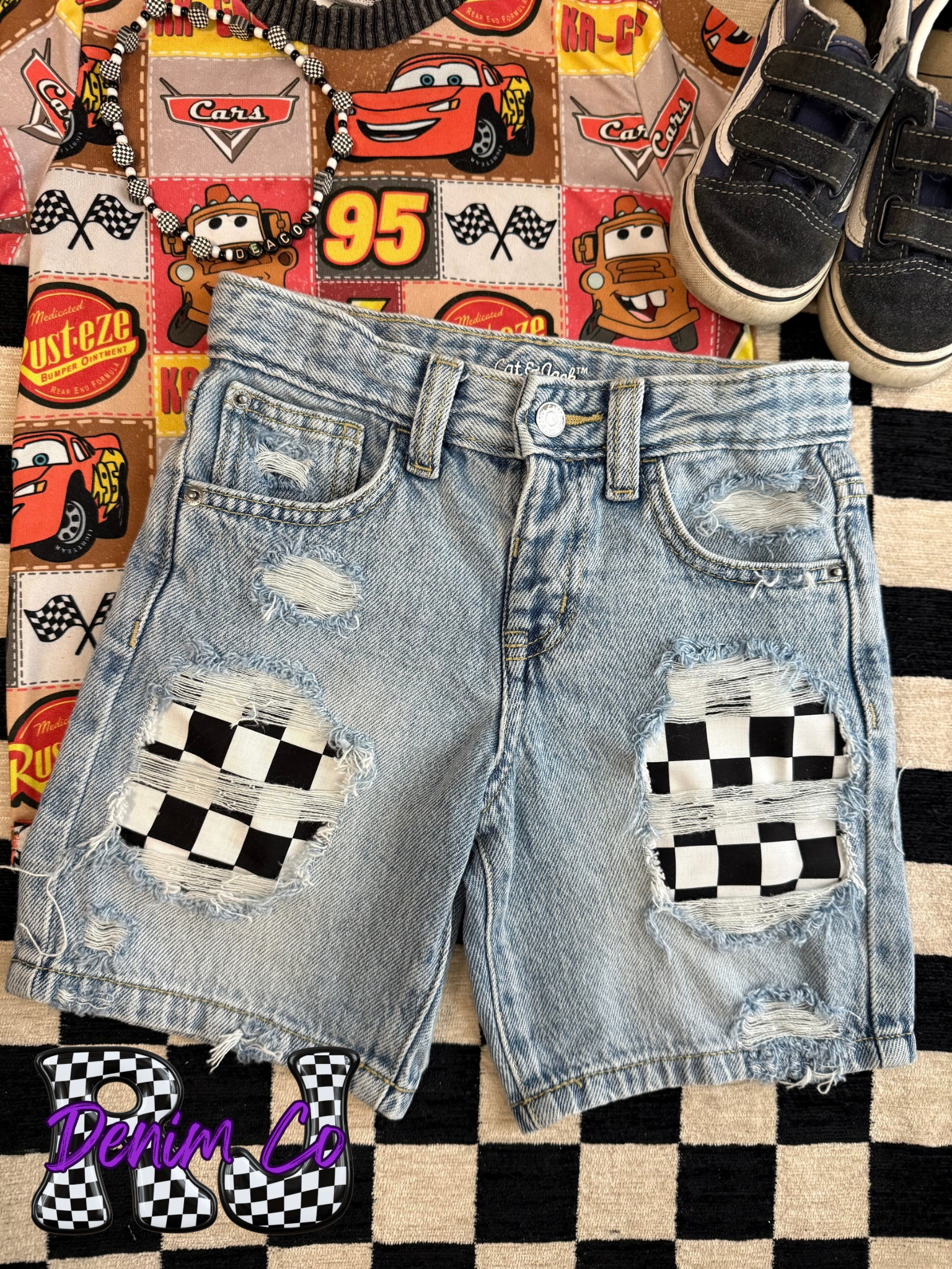 5T Peekaboo Shorts